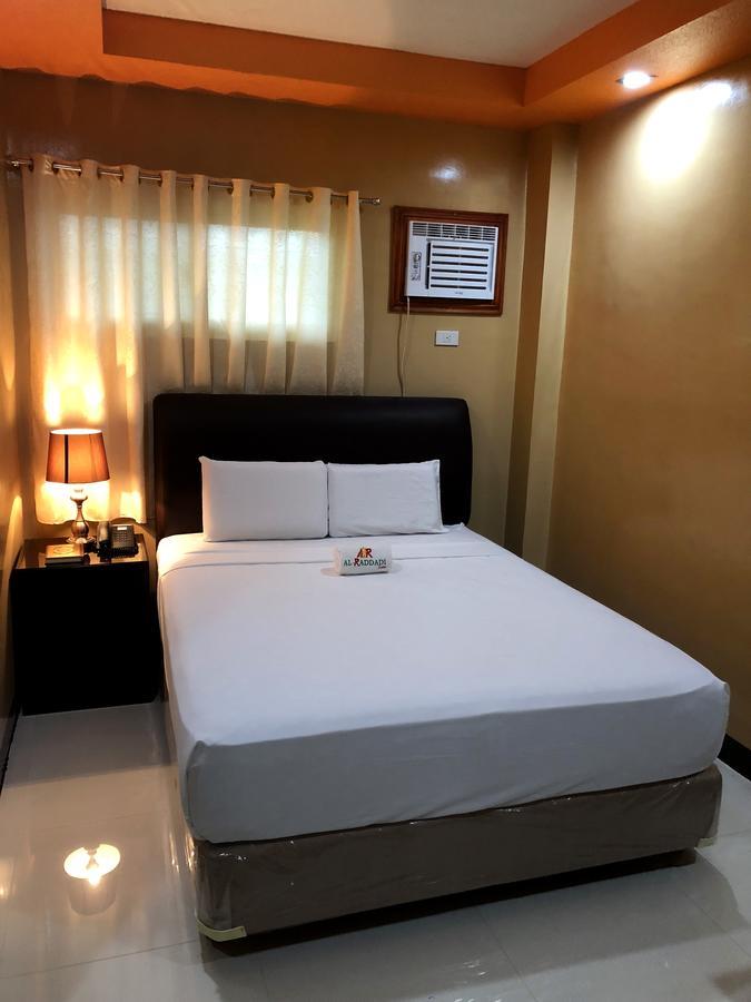 Al-Raddadi Suites Davao Room photo